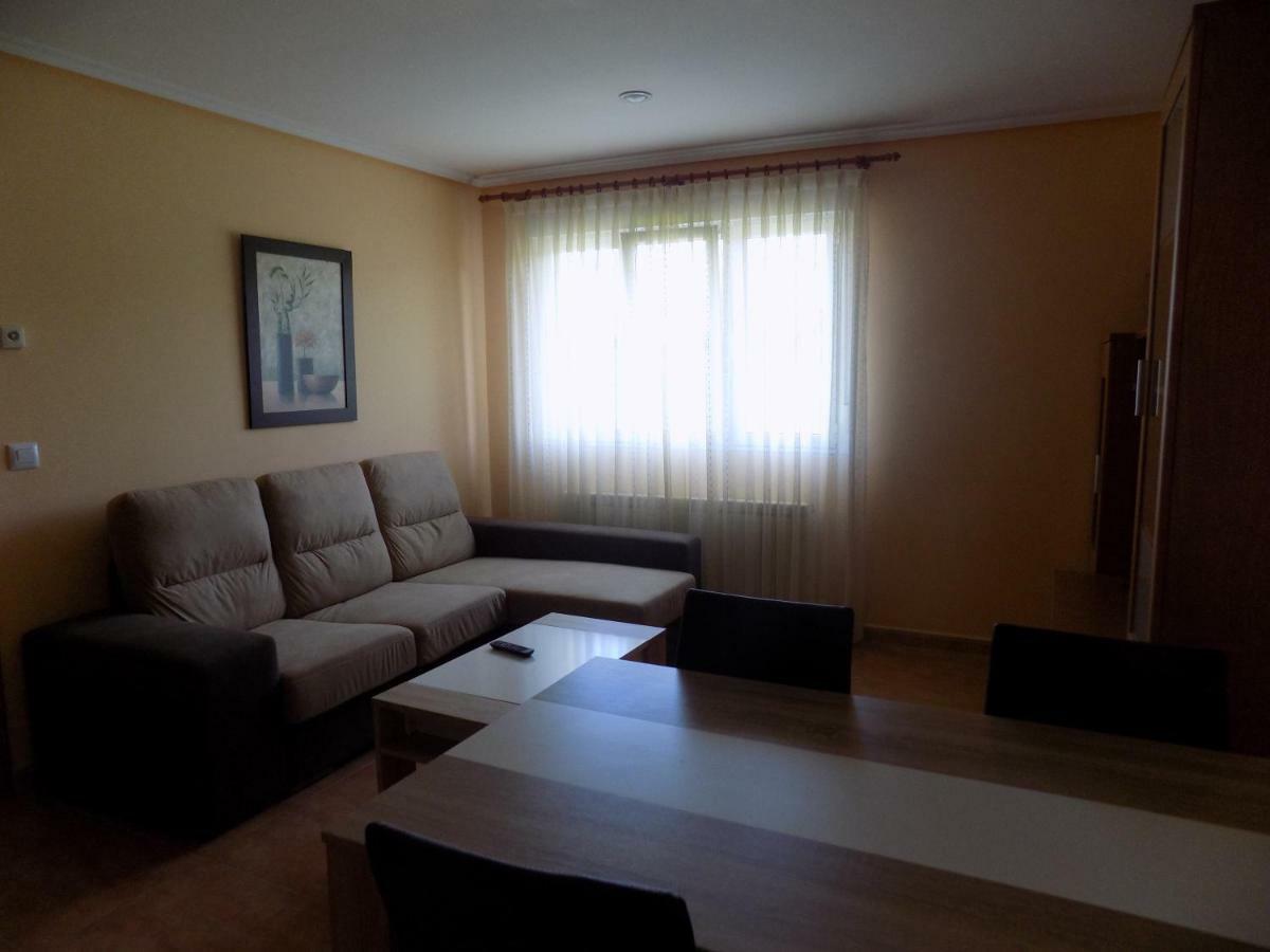 Oviñana Apartamentos Las Llabanas מראה חיצוני תמונה